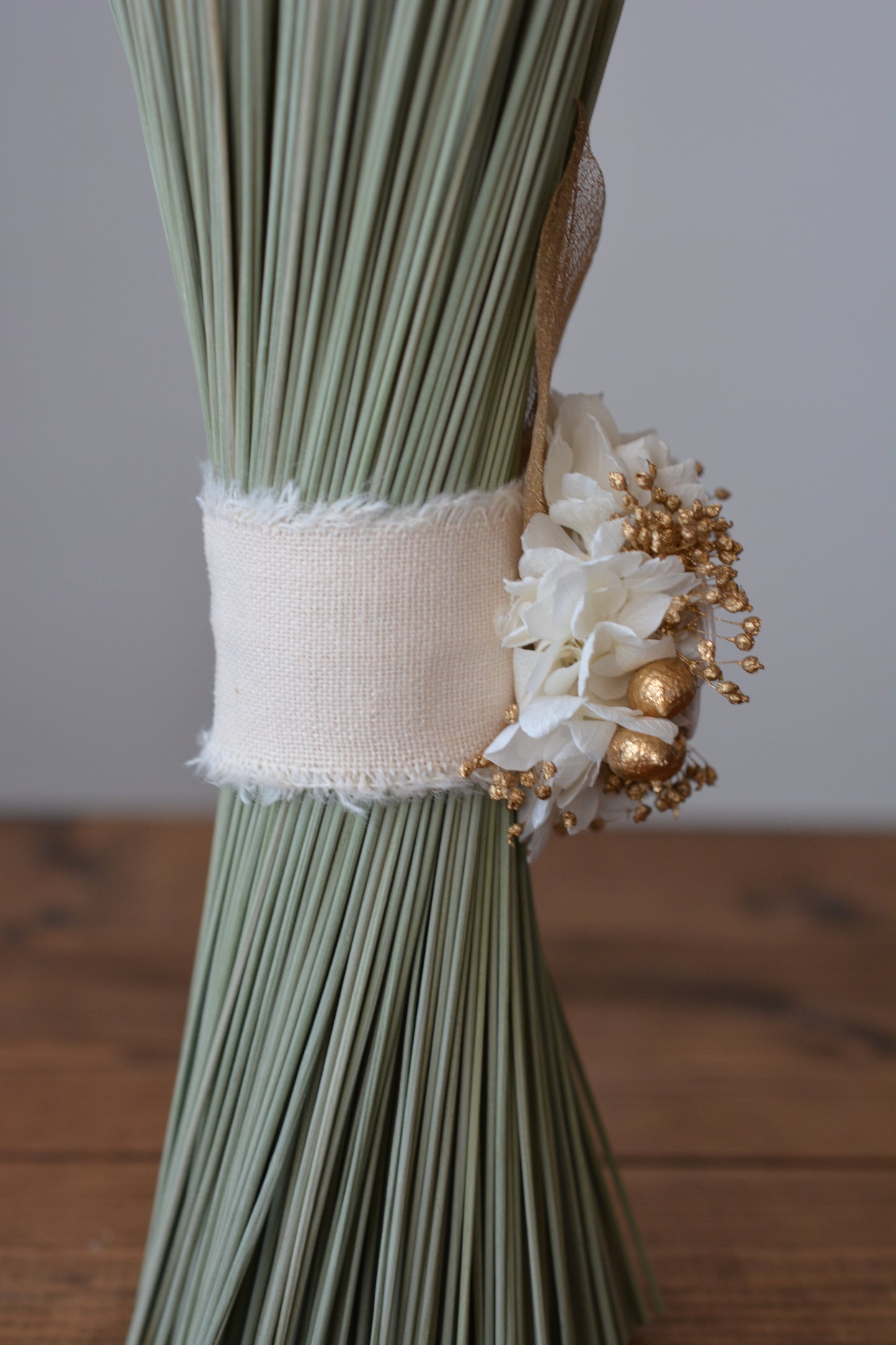 イグサの花飾り (ゴールド）