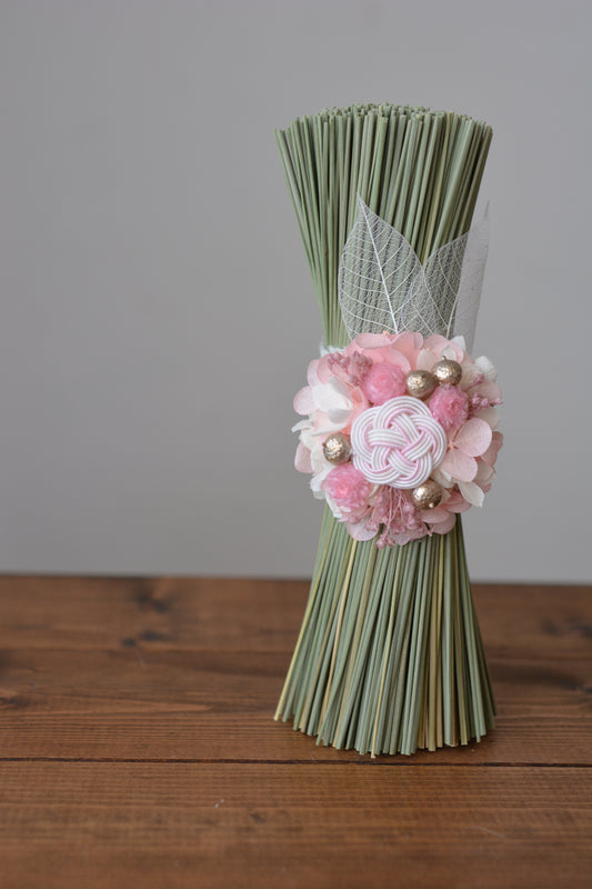 イグサの花飾り (ピンク）