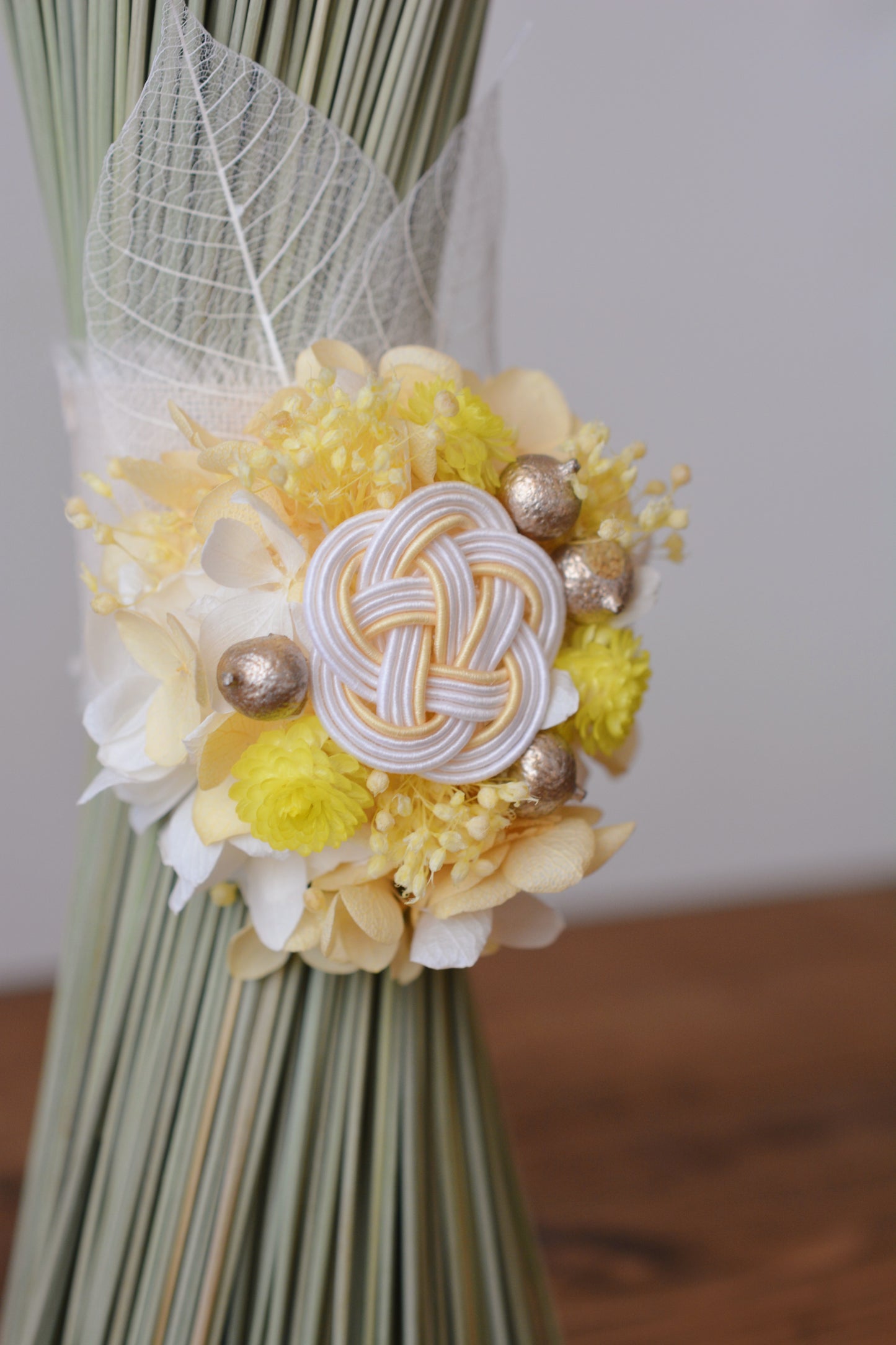 イグサの花飾り (イエロー）