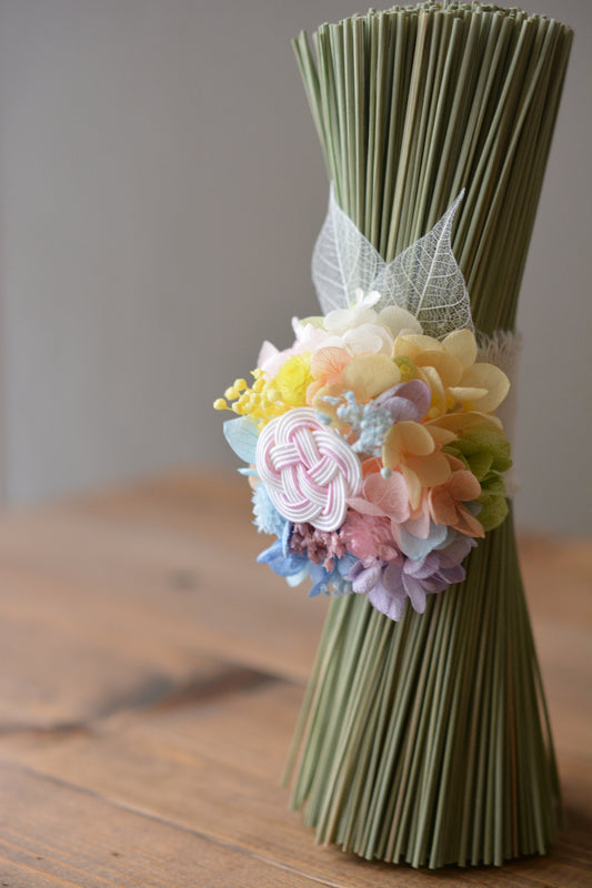 イグサの花飾り (レインボー）