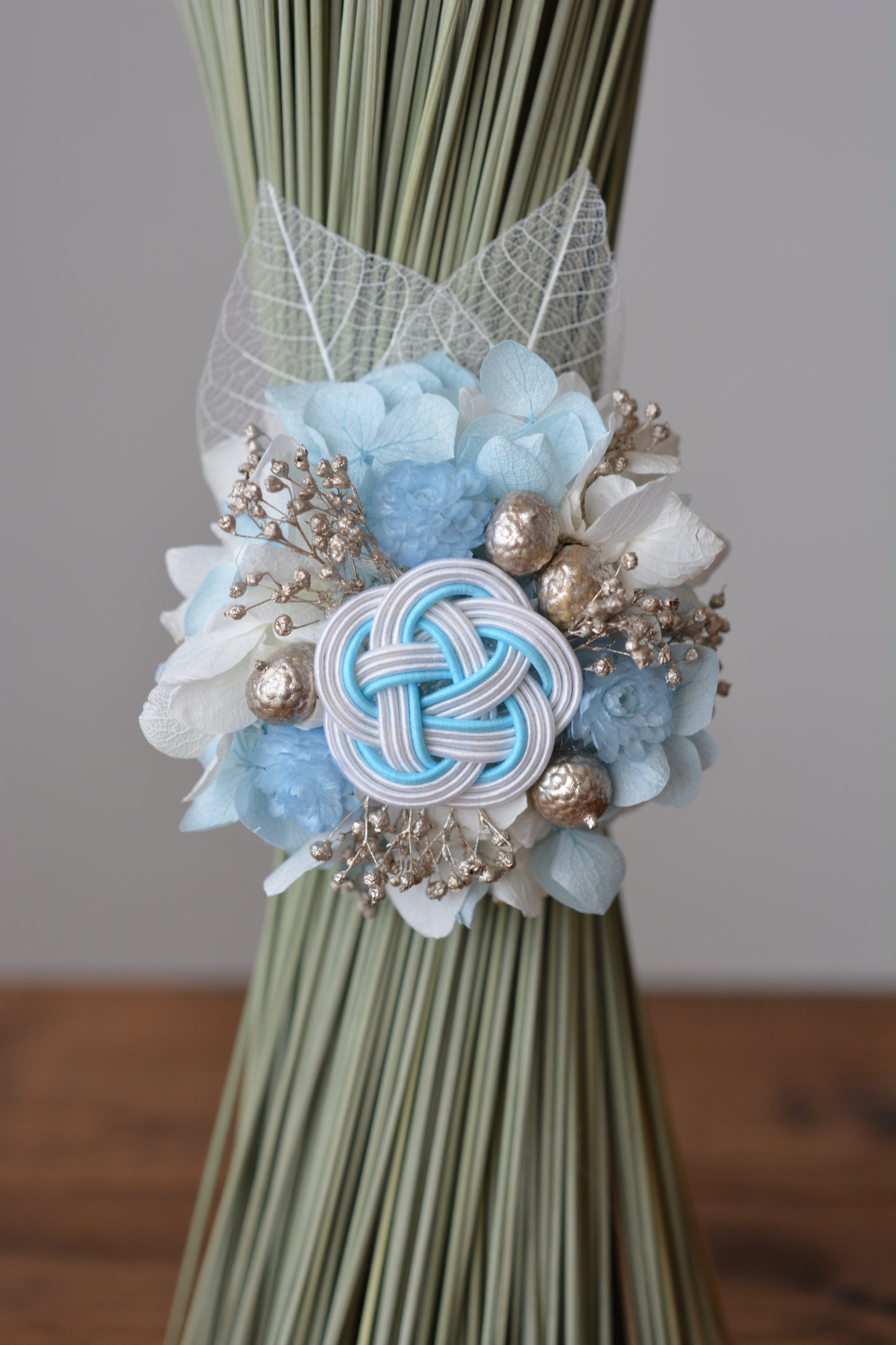 イグサの花飾り (スカイブルー）