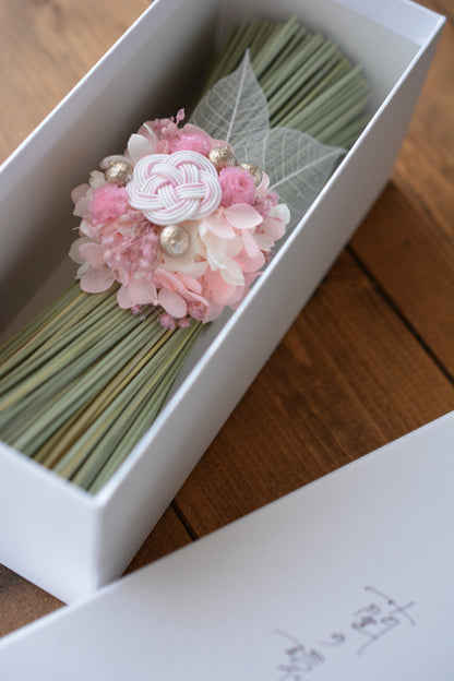 イグサの花飾り (ピンク）