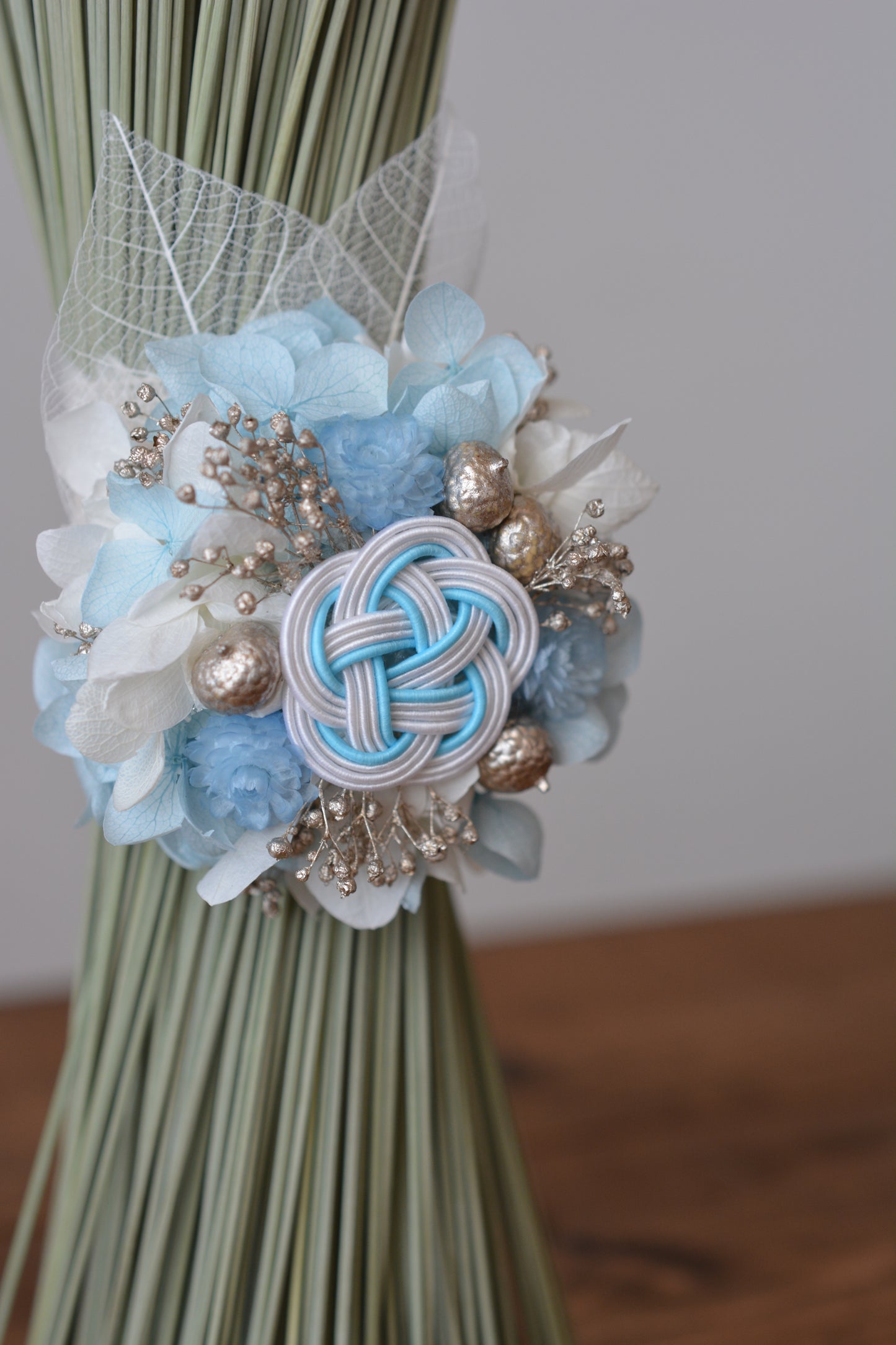イグサの花飾り (スカイブルー）