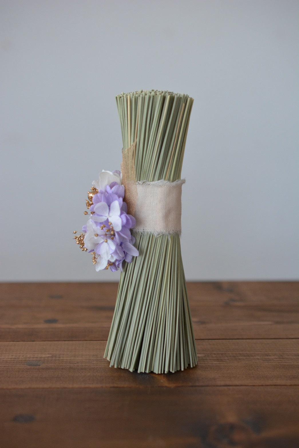 イグサの花飾り (パープル)