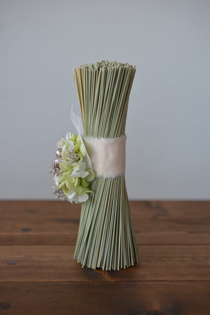 イグサの花飾り (グリーン）