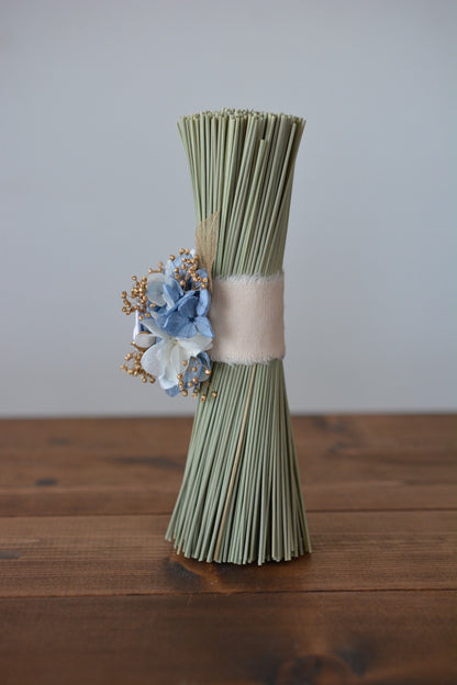 イグサの花飾り (ブルー）